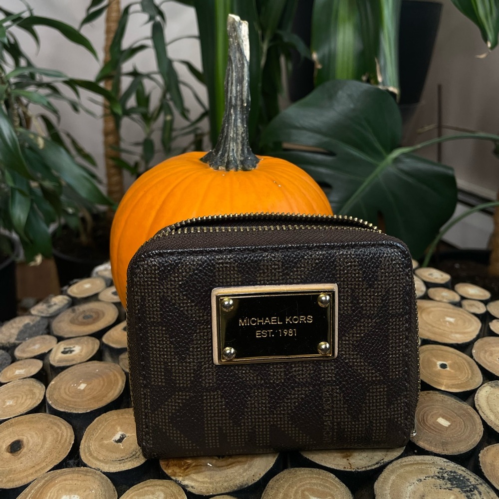 MK jet set small travel zip around wallet